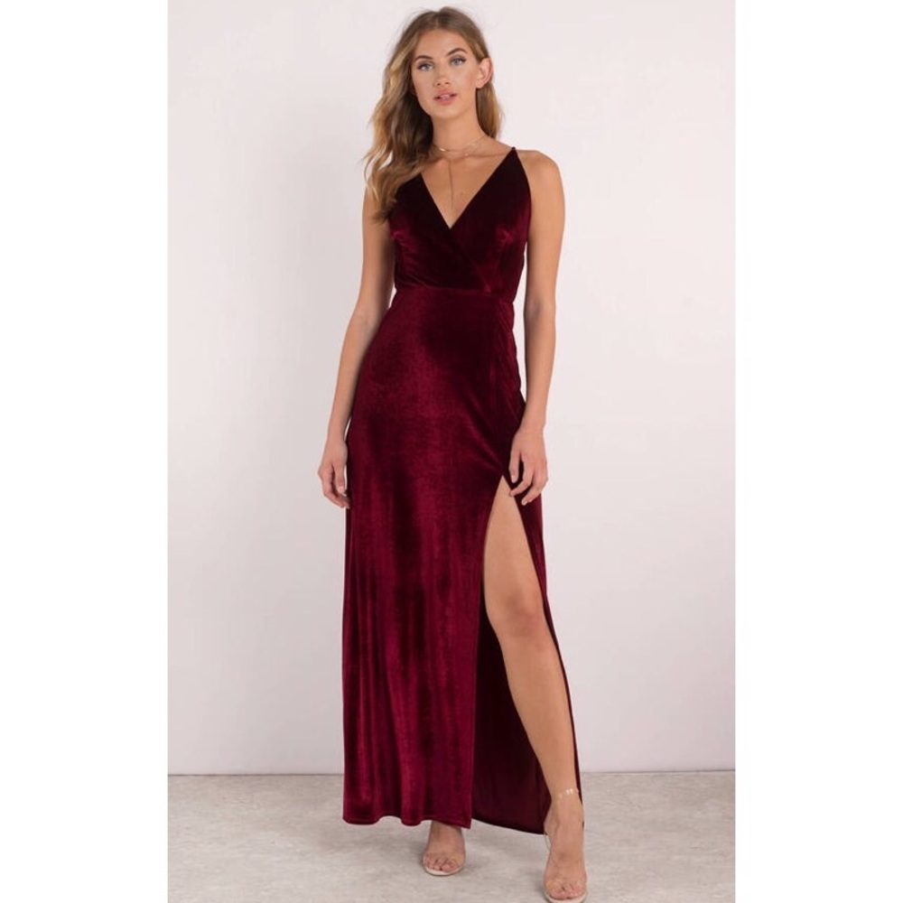 Elegant TOBI Velvet Burgundy Dress